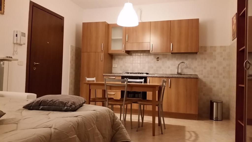 Bilocale via Imola 4 Apartment Verona Exterior foto
