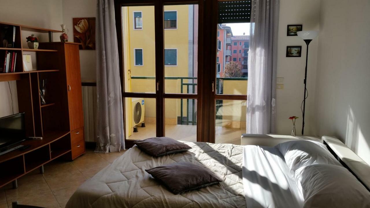 Bilocale via Imola 4 Apartment Verona Exterior foto